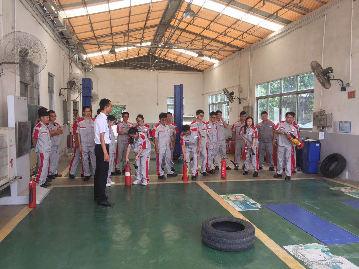 学员授课.jpg 学员授课.jpg